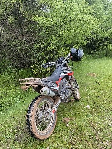 yamaha мото: Эндуро-мотоцикл для бездорожья - Класс: эндуро/кросс - Двигатель — 1