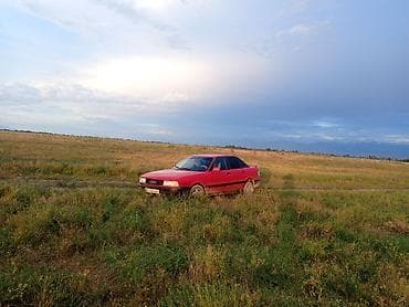Audi 80: 1989 г., 1.8 л, Механика, Бензин, Седан
