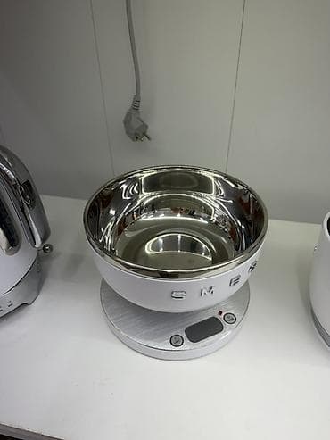 kitchen aid: Техника и кухонные аксессуары SMEG в фирменном ретро-стиле. На фото — 5