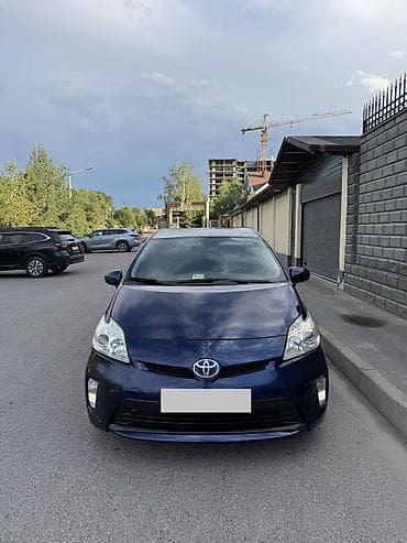 Toyota Prius: 2014 г., 1.8 л, Вариатор — 2