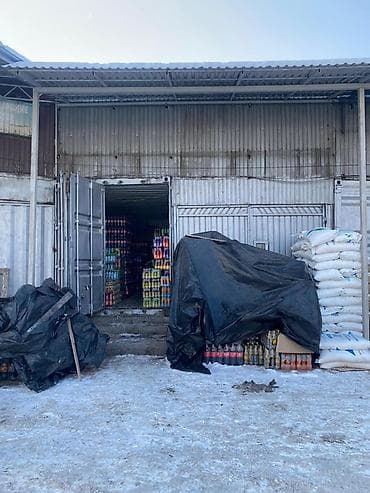 цех швейный: Азиз базарында скупка баасына контейнер сатылат! 2 ряд, ортосунда — 2