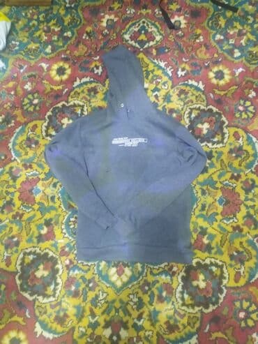 Толстовка-худи с капюшоном, серого цвета. - Классический крой с at lalafo.kg Толстовка-худи с капюшоном, серого цвета. - Классический крой с