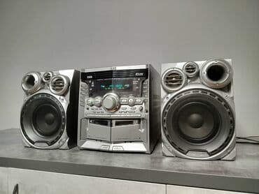 Продаю недорого JVC музыкальный центр есть AUX есть и другие муз