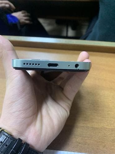 iphone 11mini: ZTE Blade V50 Design 5G, Б/у, 128 ГБ, цвет - Зеленый, 2 SIM — 2