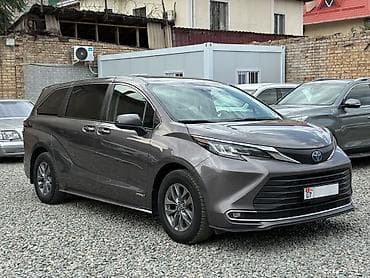 prius plus: Toyota Sienna: 2021 г., 2.5 л, Автомат, Гибрид, Минивэн — 2