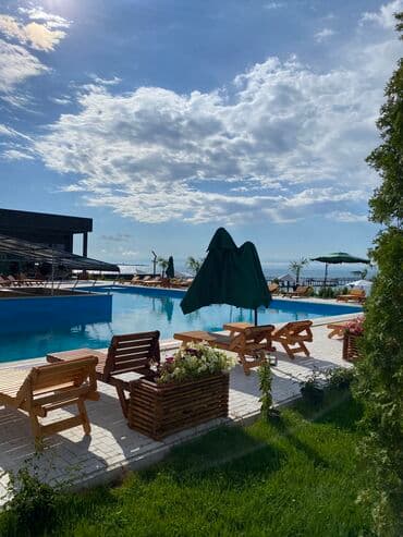 куплю дом иссык куль: Квартира, Novel hotel Детская площадка, Парковка, стоянка, Охраняемая территория — 6