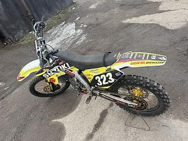 Кроссовый мотоцикл Suzuki (декали командного стиля, номер 323) - — 1