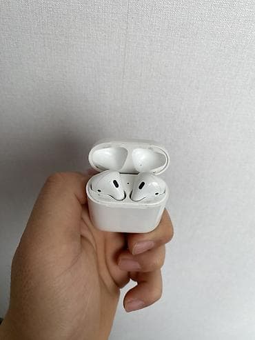 coros pace: AirPods 2.1 Оригинал (Б/У) Без комплекта Заряд держит хорошо Правая — 2