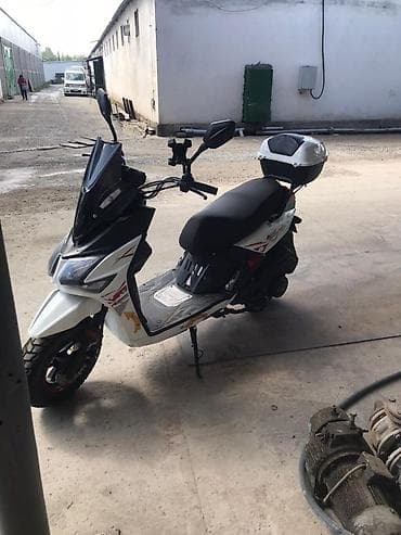 16 lt: Макси-скутер 150 куб. см, Бензин, Новый — 4