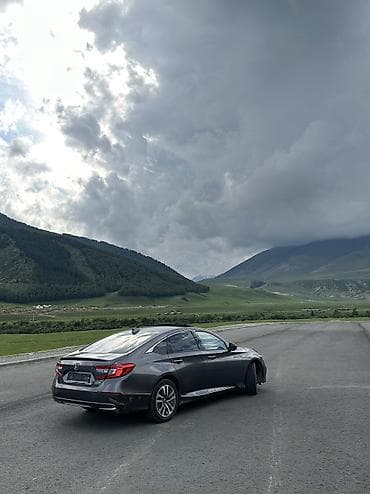 Honda Accord: 2019 г., 2 л, Вариатор, Гибрид, Седан — 3