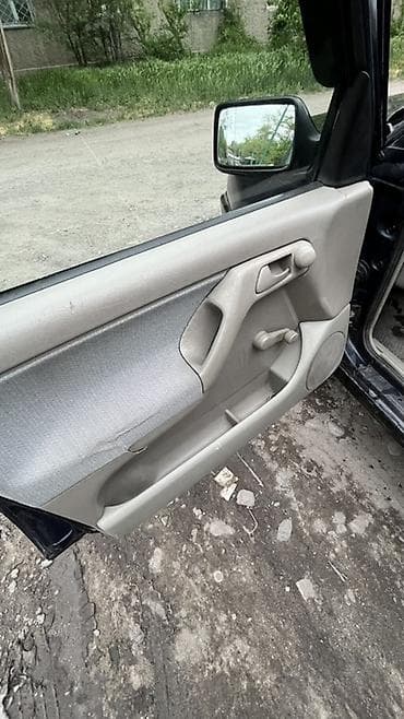 vw vento: Volkswagen Vento: 1993 г., 1.8 л, Ручные, Бензин, Седан — 6