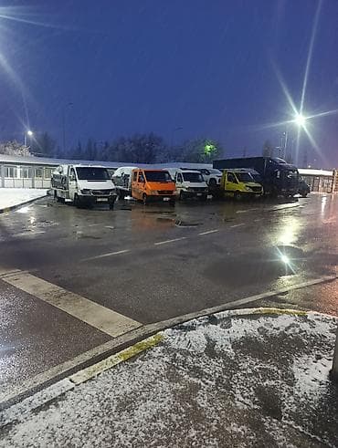 24,7 Эвакуатор - Парк бортовых и фургонов: несколько микро- и