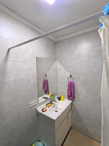 очень срочно продаю дом: 1 комната, 42 м², 2 этаж — 9