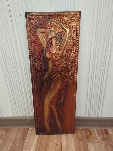 Чеканка девушка. 67х24см