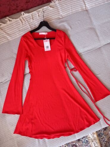 обувь 23 размер: Яркое красное платье мини с длинными рукавами. Характеристики: - — 1