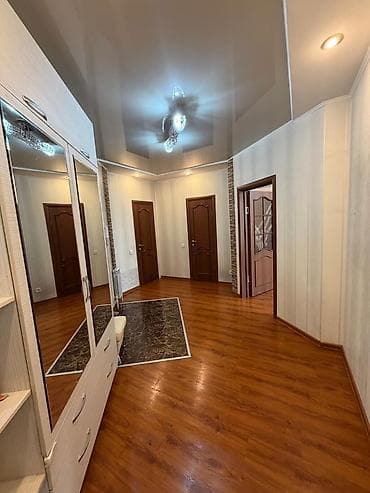 2 комнаты, 60 м², Золотой квадрат Элитка, 4 этаж at lalafo.kg 2 комнаты, 60 м², Золотой квадрат Элитка, 4 этаж