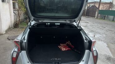 недорого авто: Toyota Prius: 2016 г., 1.8 л, Автомат, Гибрид — 8