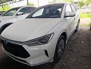 BYD E2: 2021 г., 0.1 л, Робот, Электромобиль, Седан