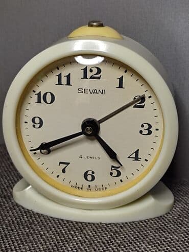 Будильник SEVANI. СССР
4 камня
Рабочий