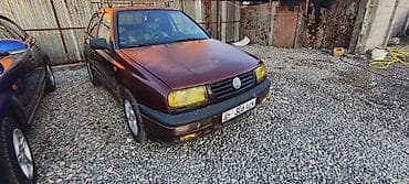 bcd com kg: Volkswagen Vento: 1993 г., Седан — 3