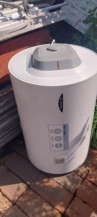 Накопительный водонагреватель Объем бака: 80 л, Ariston, Электрический, Регулятор температуры, Титан