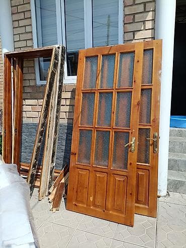 Эшиктер үчүн айнектер: Деревянные входные/межкомнатные двери со стеклянными вставками — 1