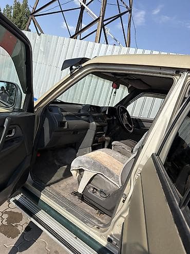 ex 5: Mitsubishi Pajero: 1992 г., 2.5 л, Автомат, Дизель, Внедорожник — 6