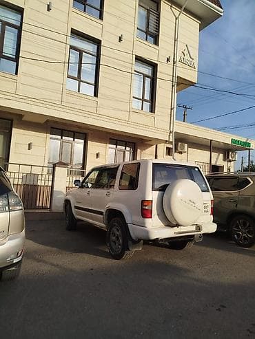 Транспорт: Isuzu Trooper: 1999 г., Автомат, Газ, Внедорожник — 4