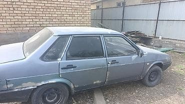 Унаа сатуу: ВАЗ (ЛАДА) 21099: 1993 г., 1.5 л, Кол менен иштөөчү, Бензин, Седан — 3