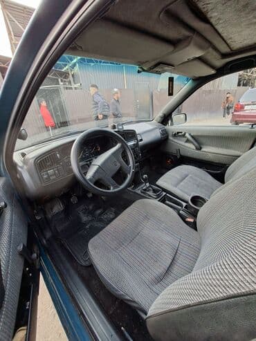 срочно продаю в связи с переездом: Volkswagen Passat: 1991 г., 1.8 л, Механика, Бензиновая, Седан — 12