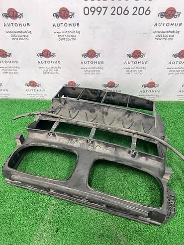 Пластик подкапотный для BMW X5 E70, двигатель M57D30T, год 2007. - at lalafo.kg Пластик подкапотный для BMW X5 E70, двигатель M57D30T, год 2007. -