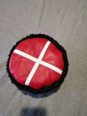 кубанка: Кубанка казацкая.Кожа натуральная.каракуль искусственный.1300.Есть с — 4