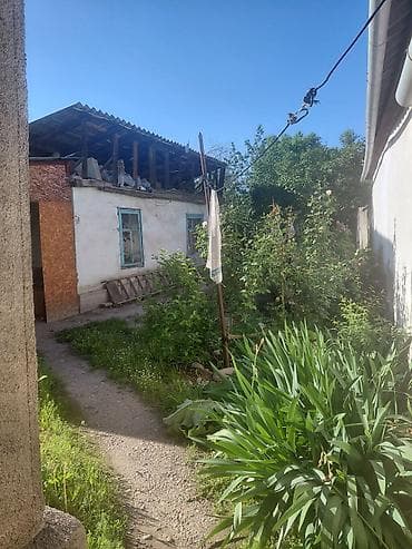 можульные дома: Продаётся участок в Кызыл-Аскере по улице Волковой 6 соток (красная — 5