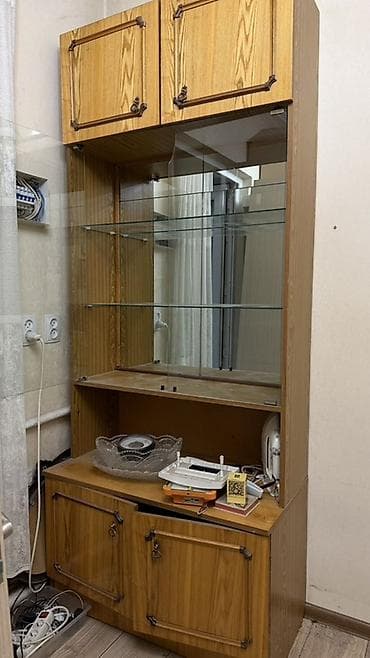 bed table: Сервант, Б/у, Дерево — 1