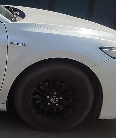 Toyota Camry: 2019 г., 2.5 л, Вариатор, Гибрид, Седан