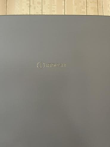 fridge: Холодильник Indesit, Двухкамерный — 3