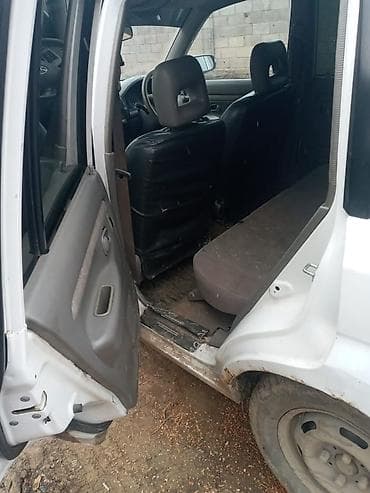 ford c max: Mazda Demio: 2001 г., Механика, Бензин, Хэтчбэк — 7