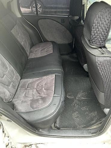 телешка на авто: Toyota Raum: 2000 г., 1.5 л, Автомат, Бензин, Хэтчбэк — 6