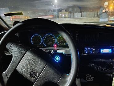 Volkswagen Passat Variant: 1992 г., 1.8 л, Механика, Бензин, Универсал