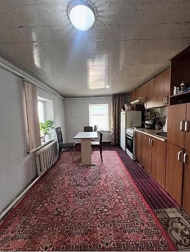 продаю дом кара жыгач 1: Срочно продается дом в центре города Кант. 2 комнаты+кухня,огород — 2