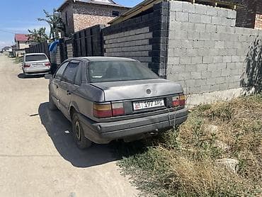 Унаа: Volkswagen Passat: 1990 г., Седан — 1
