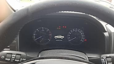 kia bango: SsangYong Khan — полноразмерный пикап цвета хаки с жестким кунгом — 10