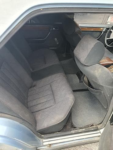 Унаа: Mercedes-Benz W124: 1986 г., 2.3 л, Кол менен иштөөчү, Бензин, Седан — 5