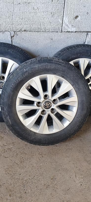 Шины и диски: Комплект из 4 колес Toyota на легкосплавных дисках. - Оригинальные — 2