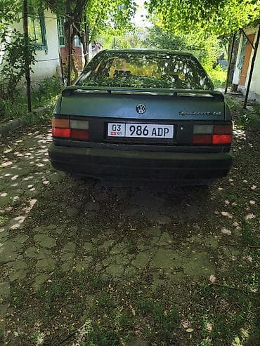 авто порше: Volkswagen Passat: 1989 г., 1.6 л, Механика, Газ, Седан — 1
