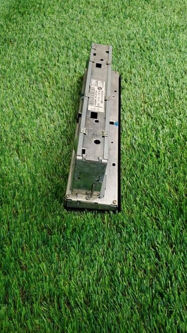 e39: Магнитола штатная Номер производителя: 6588 Медиацентр Дисплей — 2