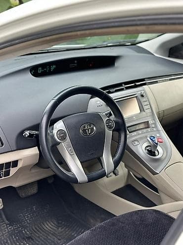 e 303: Toyota Prius: 2014 г., 1.8 л, Вариатор, Гибрид, Хэтчбэк — 7