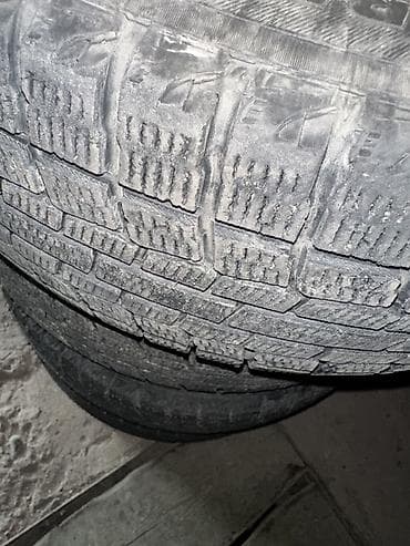 Продам комплект б/у летних и зимних шин, летние r16 215/60, зимние