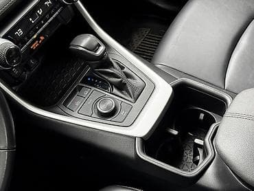 красный речка: Toyota RAV4: 2022 г., Автомат, Гибрид, Кроссовер — 8