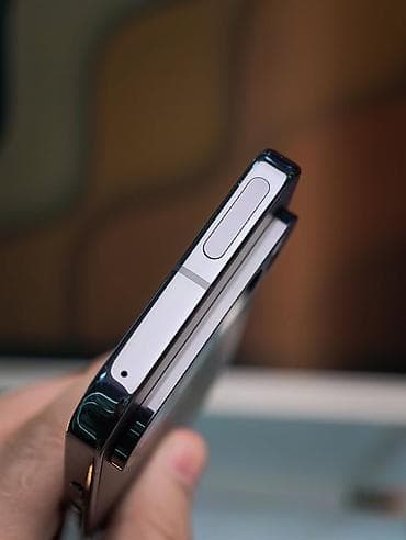 титана: Google Pixel 9 Pro, Б/у, 128 ГБ, цвет - Черный, 1 SIM, eSIM — 5